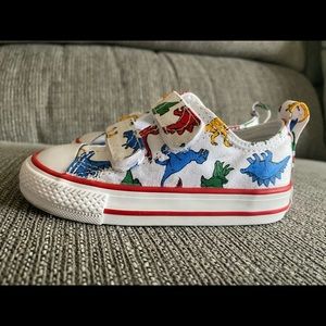 Toddlers converse chucks
